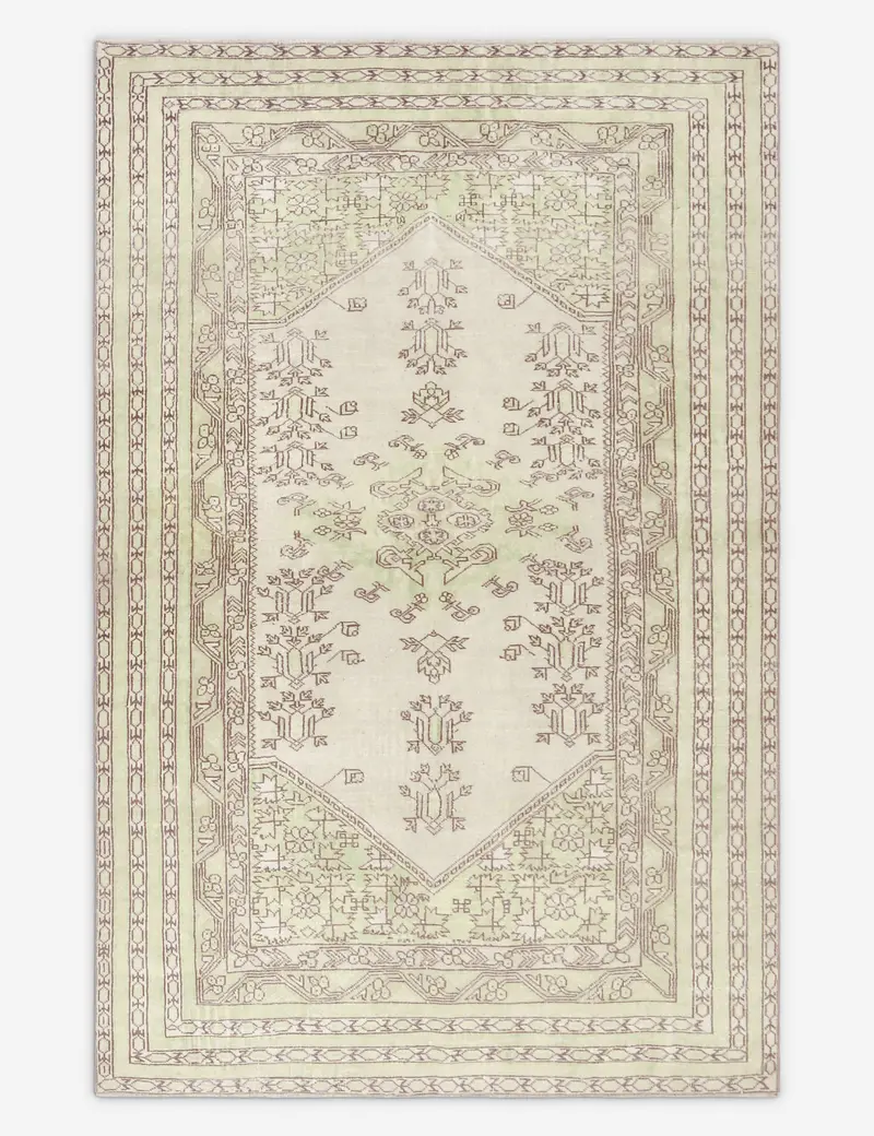 Classic Vintage Turkish Wool Area Rug, Hand-Knotted Construction, 4'8" X 7'0", Rug No. 421 1