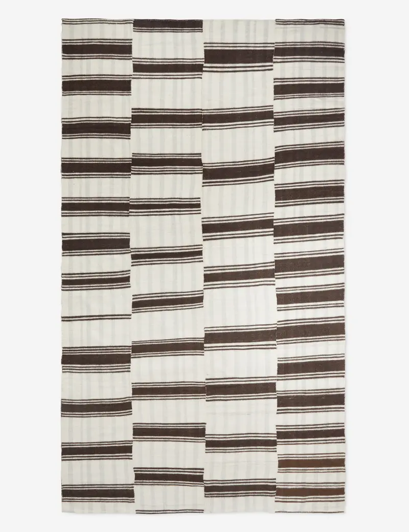 Handwoven Kilim Rug No. 37 – 3'11" × 7'3" Tribal Wool Runner 1