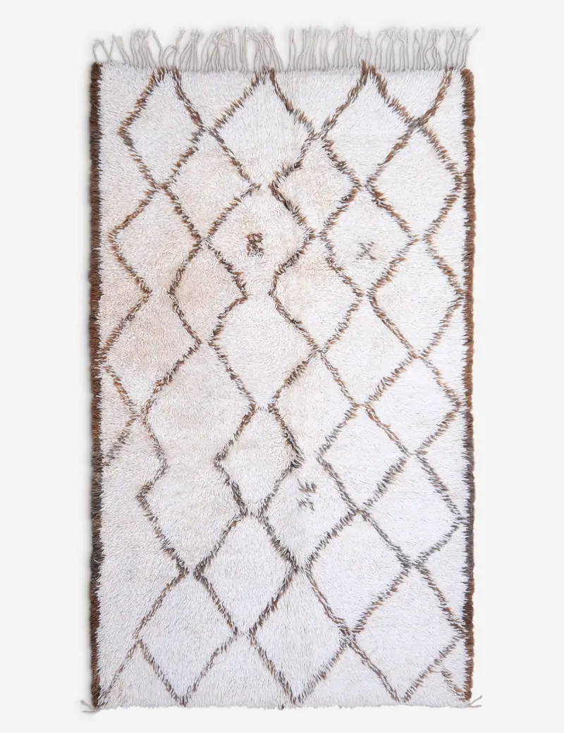 Rustic Vintage Moroccan Area Rug – 5'6" X 9'2" (No. 91) 1