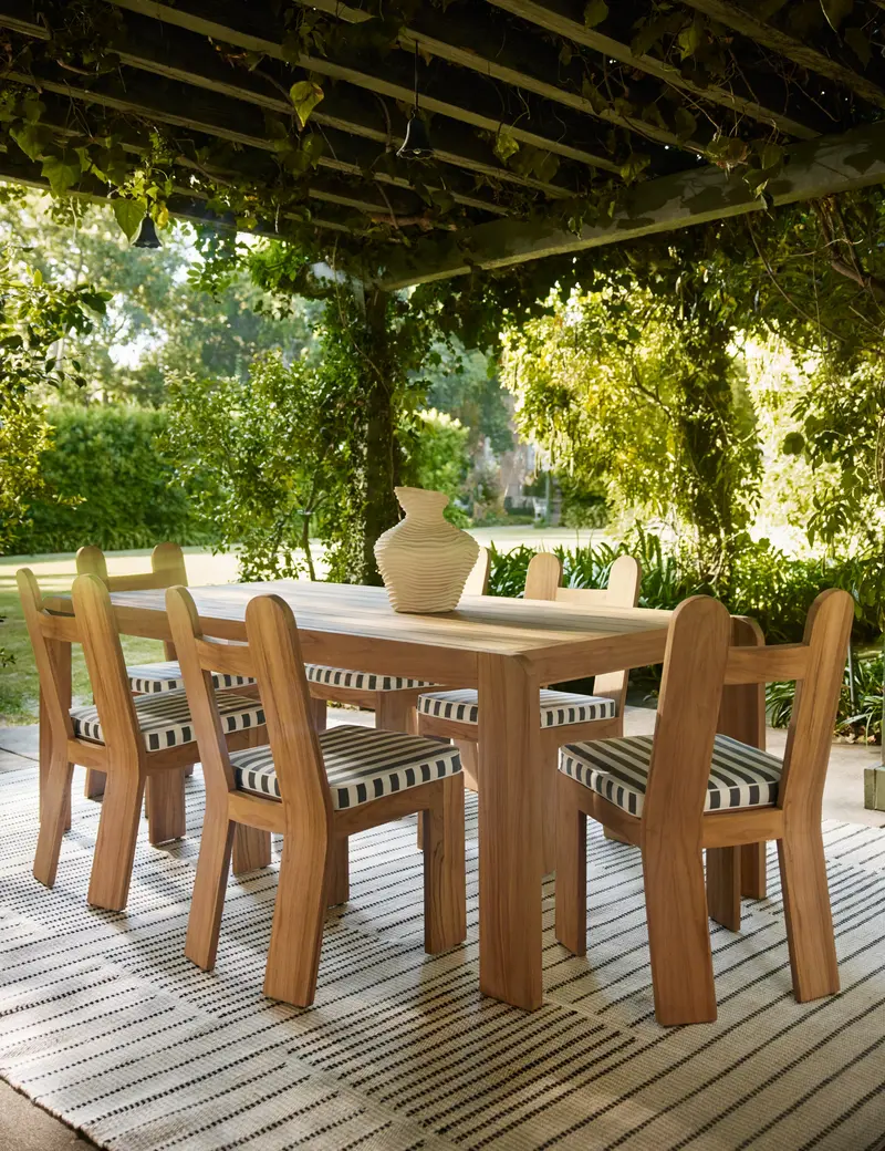 Shere Handwoven Rug – Artisan-Crafted Indoor/Outdoor Statement Piece 1