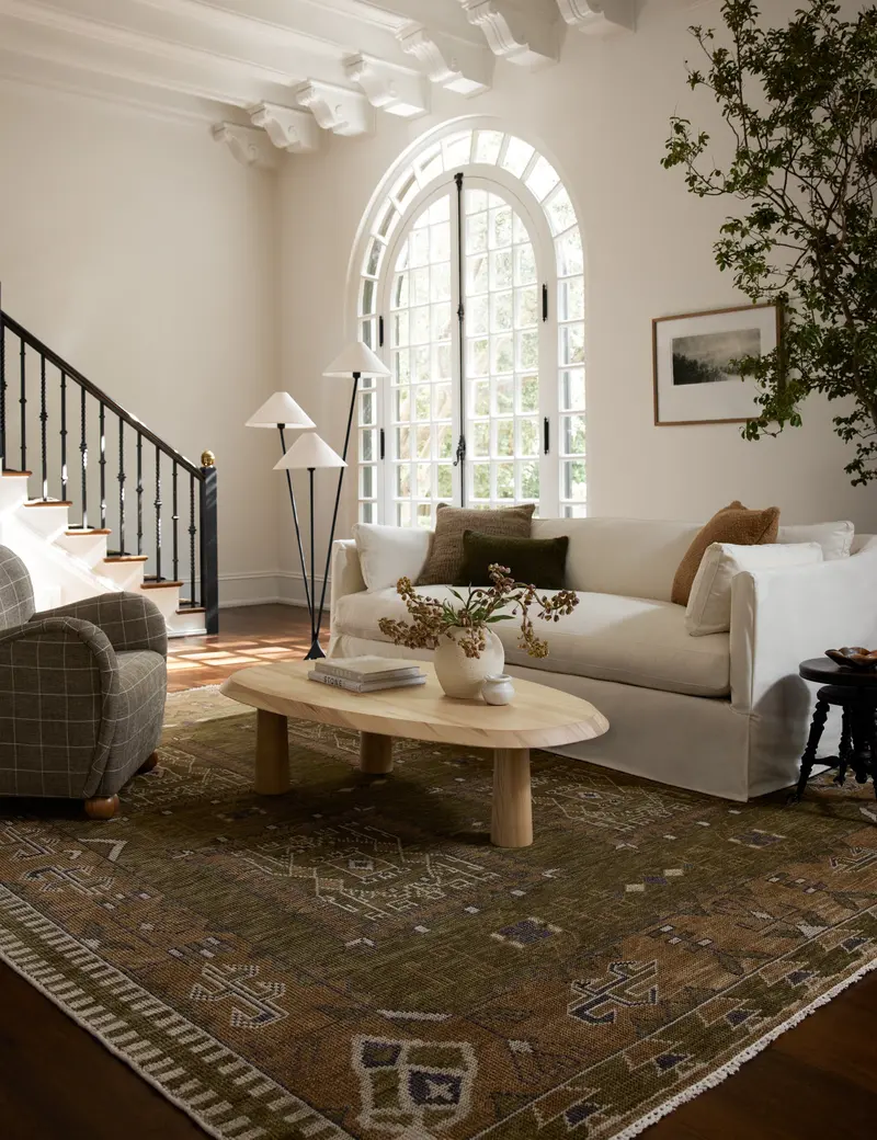 Tahj Hand-Knotted Wool Area Rug 1