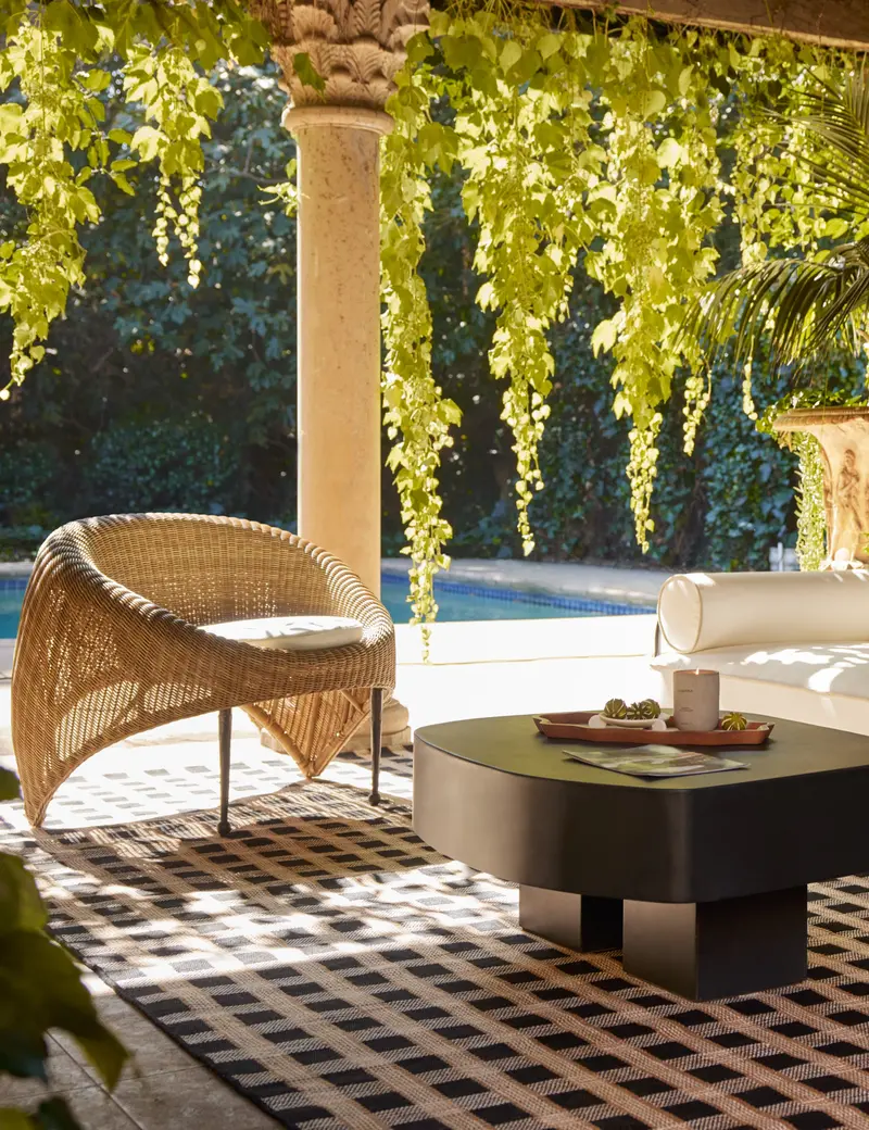 Thatcher Handwoven Rug – Coastal-Inspired Indoor/Outdoor Floor Cover 1