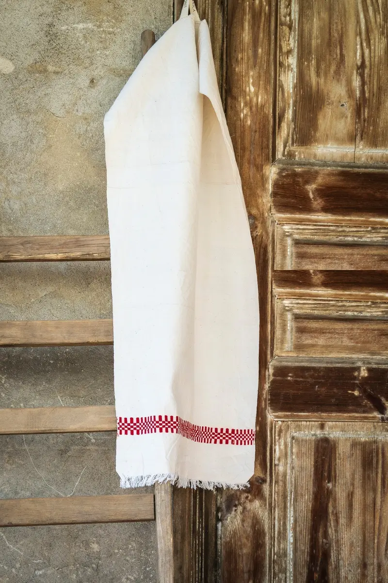 Traditional Hungarian Hemp Towel – Handwoven Vintage Linen T12 1