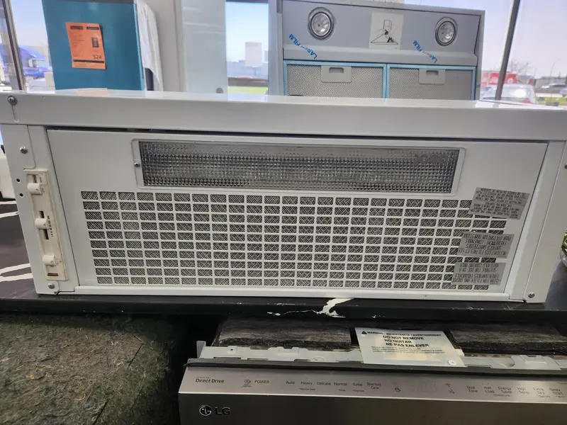 White Kitchen Range Hood – Certified Pre-Owned Unit 1
