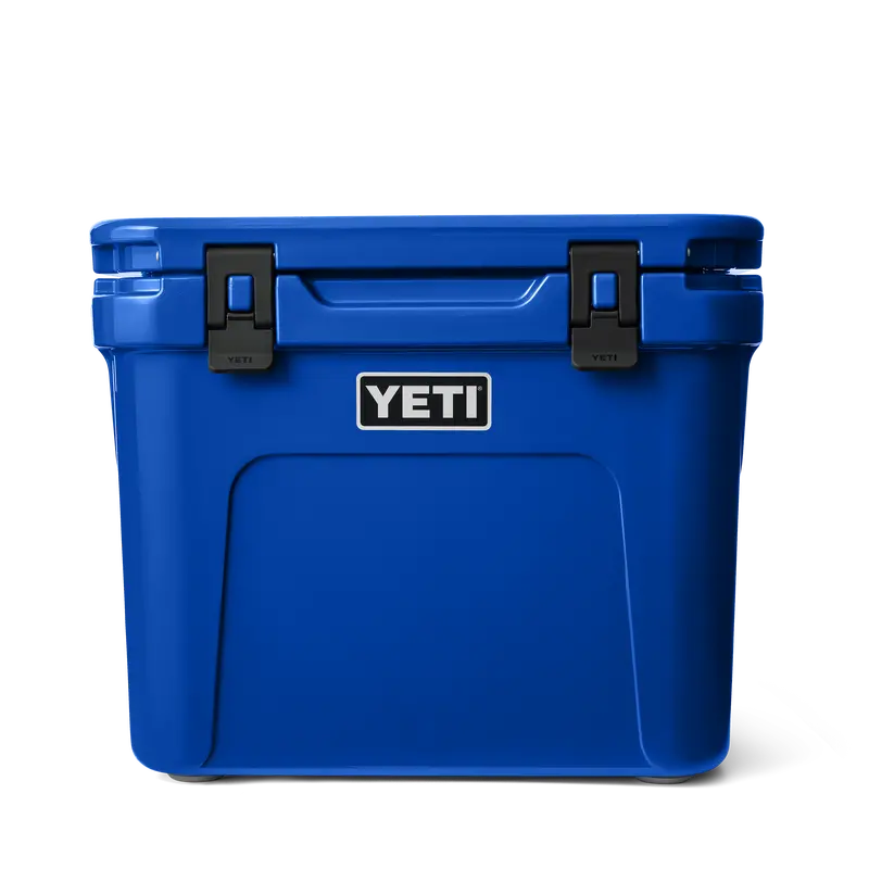 Yeti Roadie 32 Rolling Cooler – Wheeled Hard-Sided Portable Cooler In Royal Blue 1